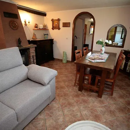 Apartamentos. Turis. Castiello